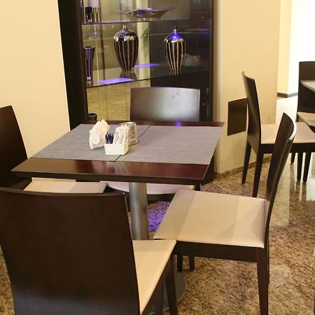 Zoom Apartments Hotel Кордова Екстер'єр фото
